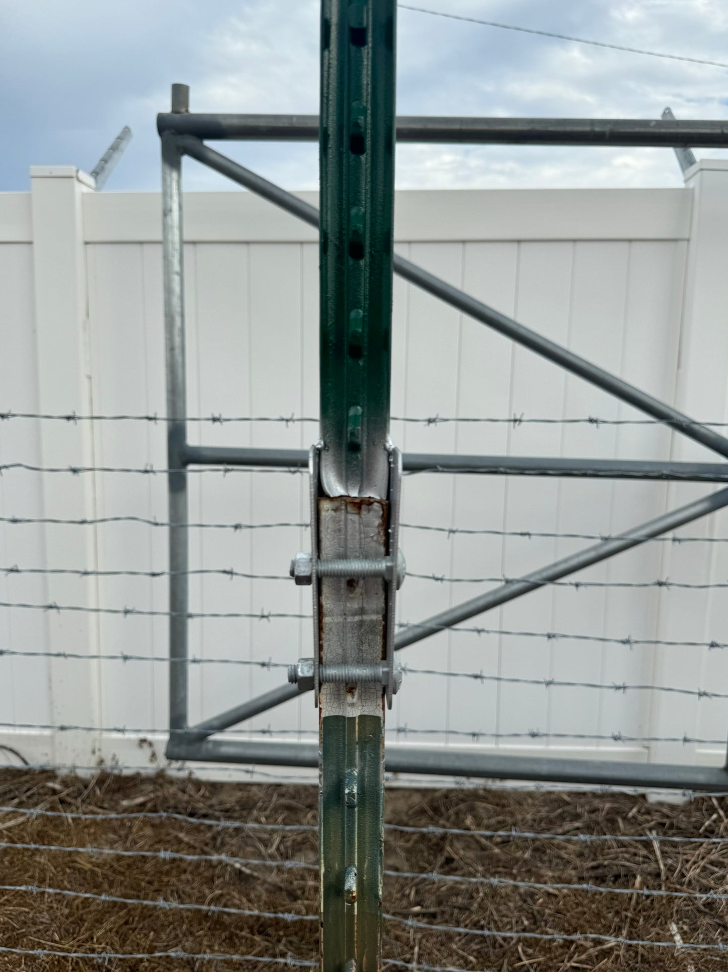 Extend-A-Post Vertical Bolt-On T-Post Extension x 2' Long - Vineyard Green - Set of 6